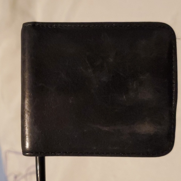 "Brighton"  Vintage Leather Wallet with Decorative silver Accent - Picture 8 of 8